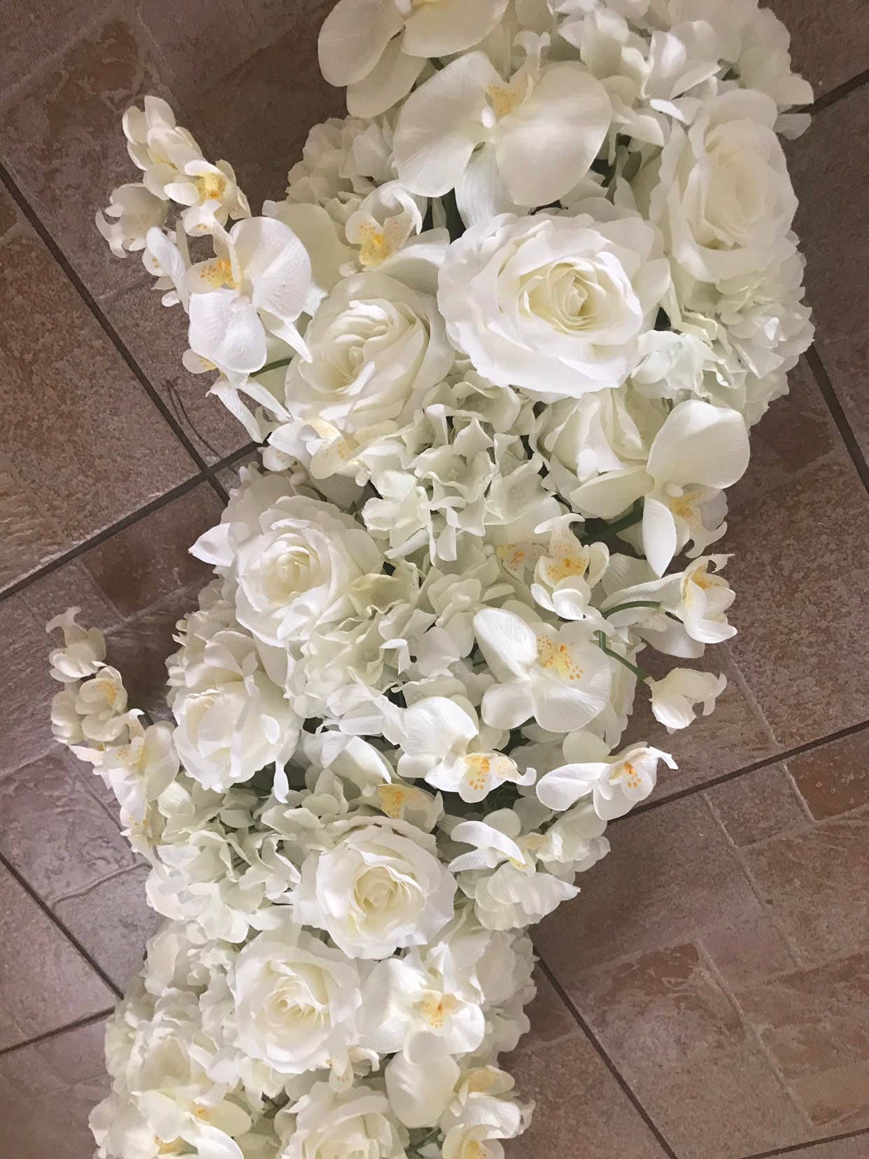 IVY CRUZ – wholesale Bunting/garland – Orchids Flower Garland, White Rose Flower Garland, Orchid2