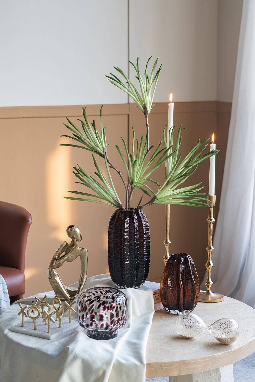 A&B Home Group Inc. - Vendita all'ingrosso Vasi - Vaso cilindrico in vetro testurizzato D6x11" con finitura ambra2