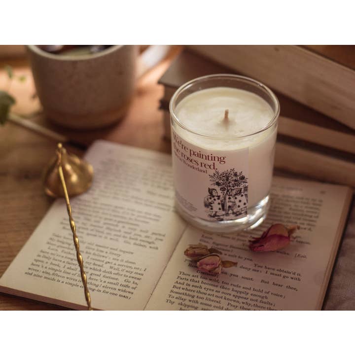 Candles from Oxford – wholesale Jar/filled candle – Painting the Roses Red - Alice in Wonderland Candle Gift