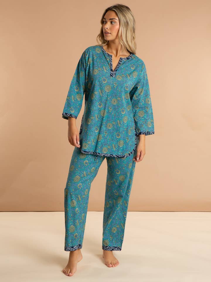 Pyjama van Indiaas katoen met bloemenprint - Waterlily voor wholesale door inara