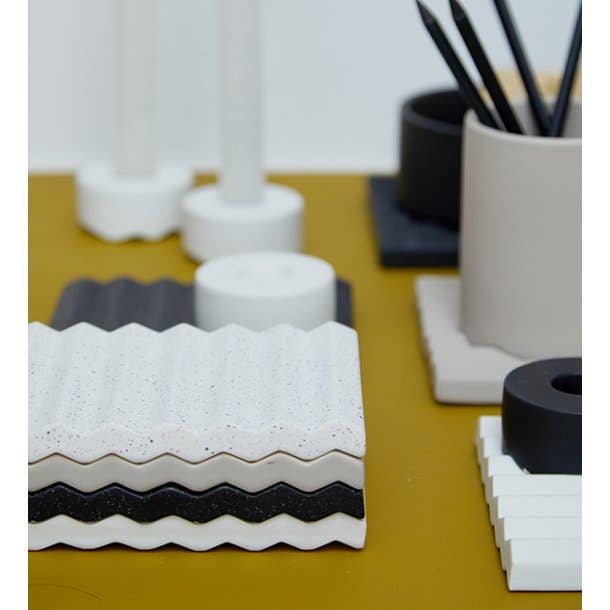 Lübech Living - Wholesale Decorative tray - Small Wave Tile, Light Brown.3