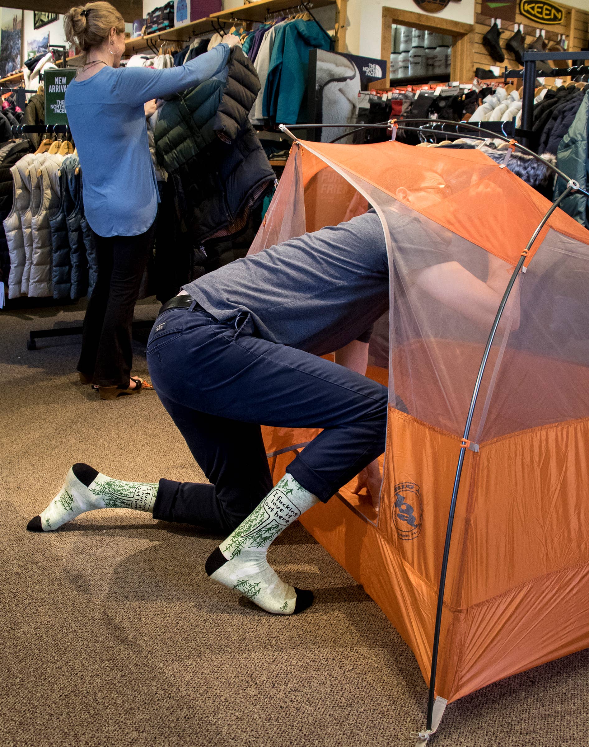 Incognito – wholesale Socks – Men's – I Fucking Love It Out Here Men's Socks1