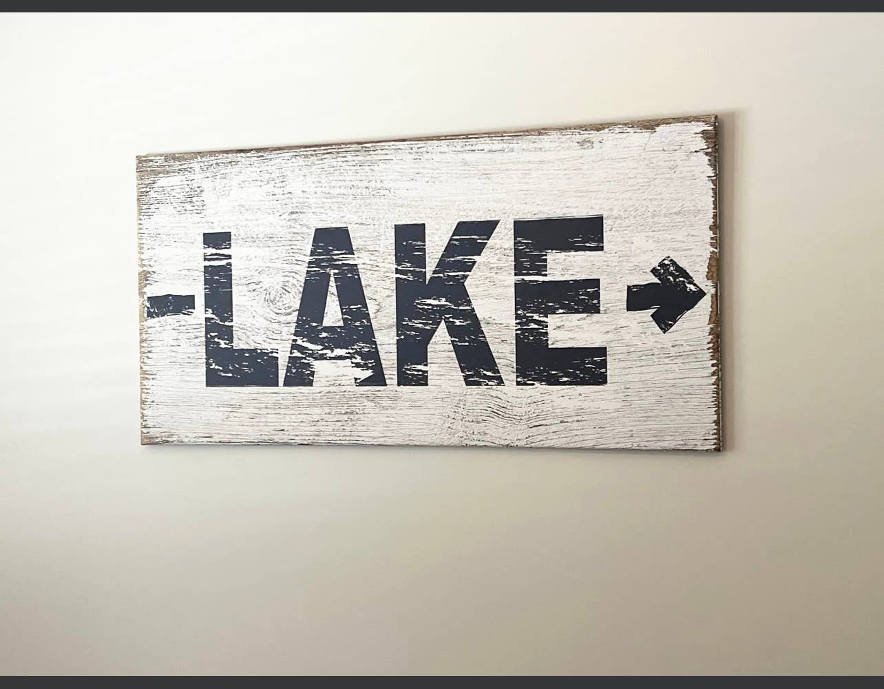 Red Barn Canvas - Wholesale Sign - Weathered LAKE sign1