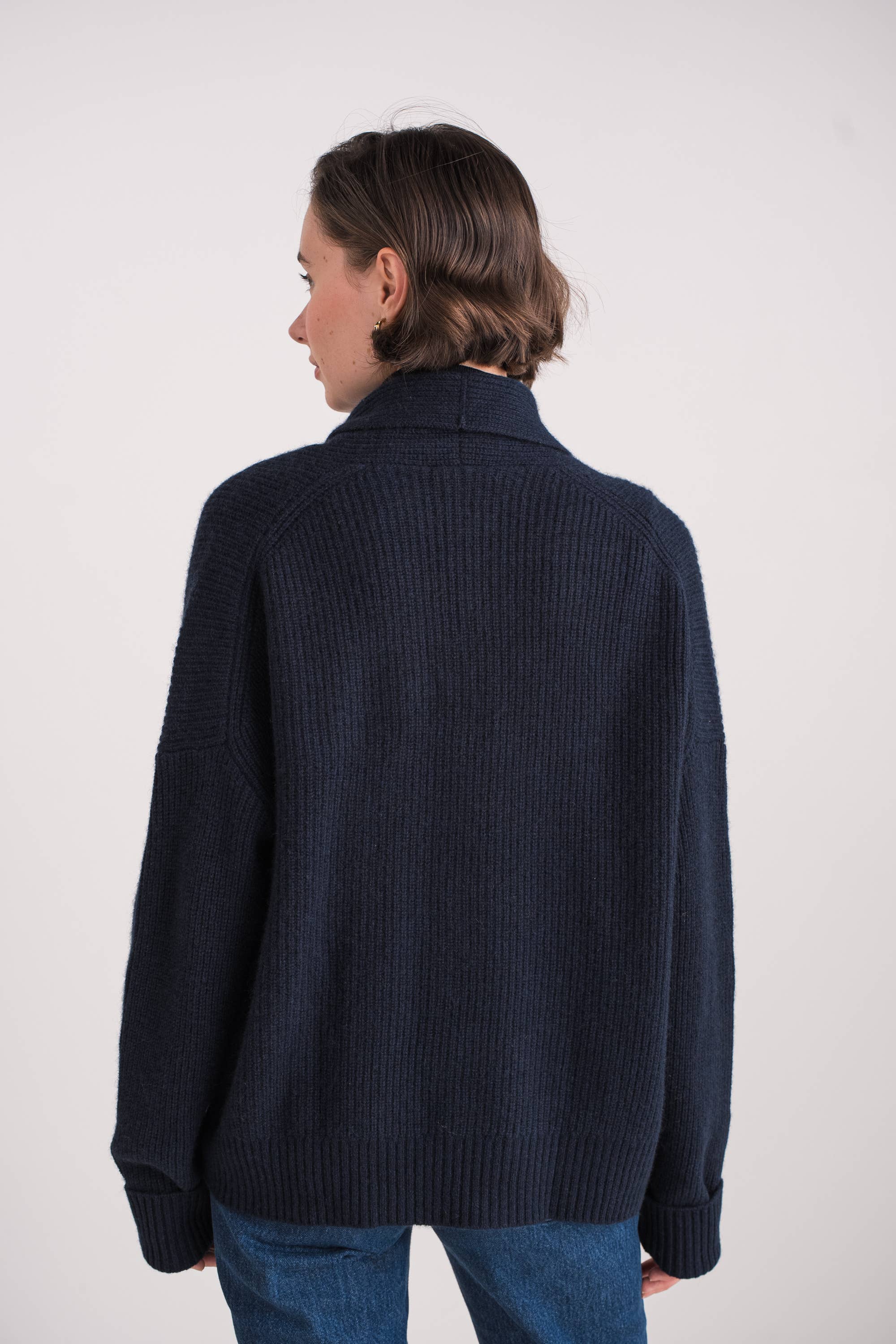 jw.atelier – Cardigan - Mulher por atacado – Colete xale 100% caxemira 4 fios7