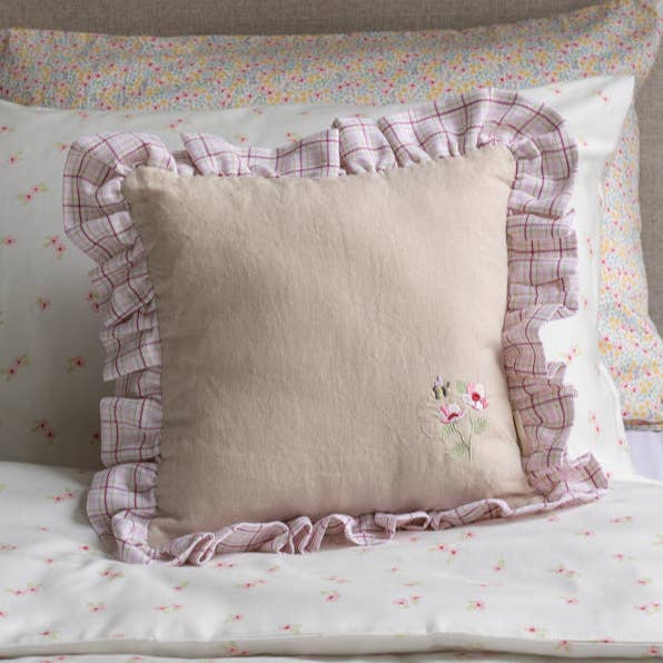 Cuscino Quadrato in Lino con Volant - Quadri Rosa per la vendita all'ingrosso da parte di Avery Row