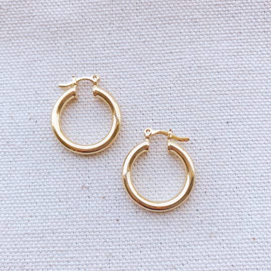 GoldFi - Wholesale Hoop Earrings - Very Light 18k Gold Filled Medium Thick Selena Hoop Earrings1