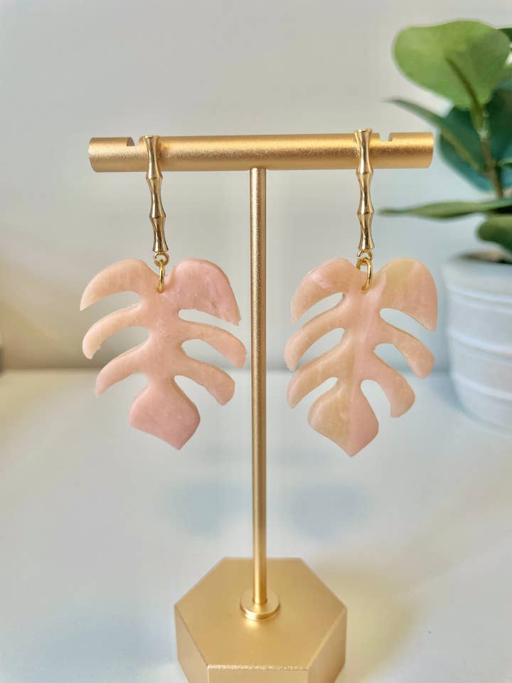 Rosa kvarts monsteras för wholesale av Cozy Clay LLC