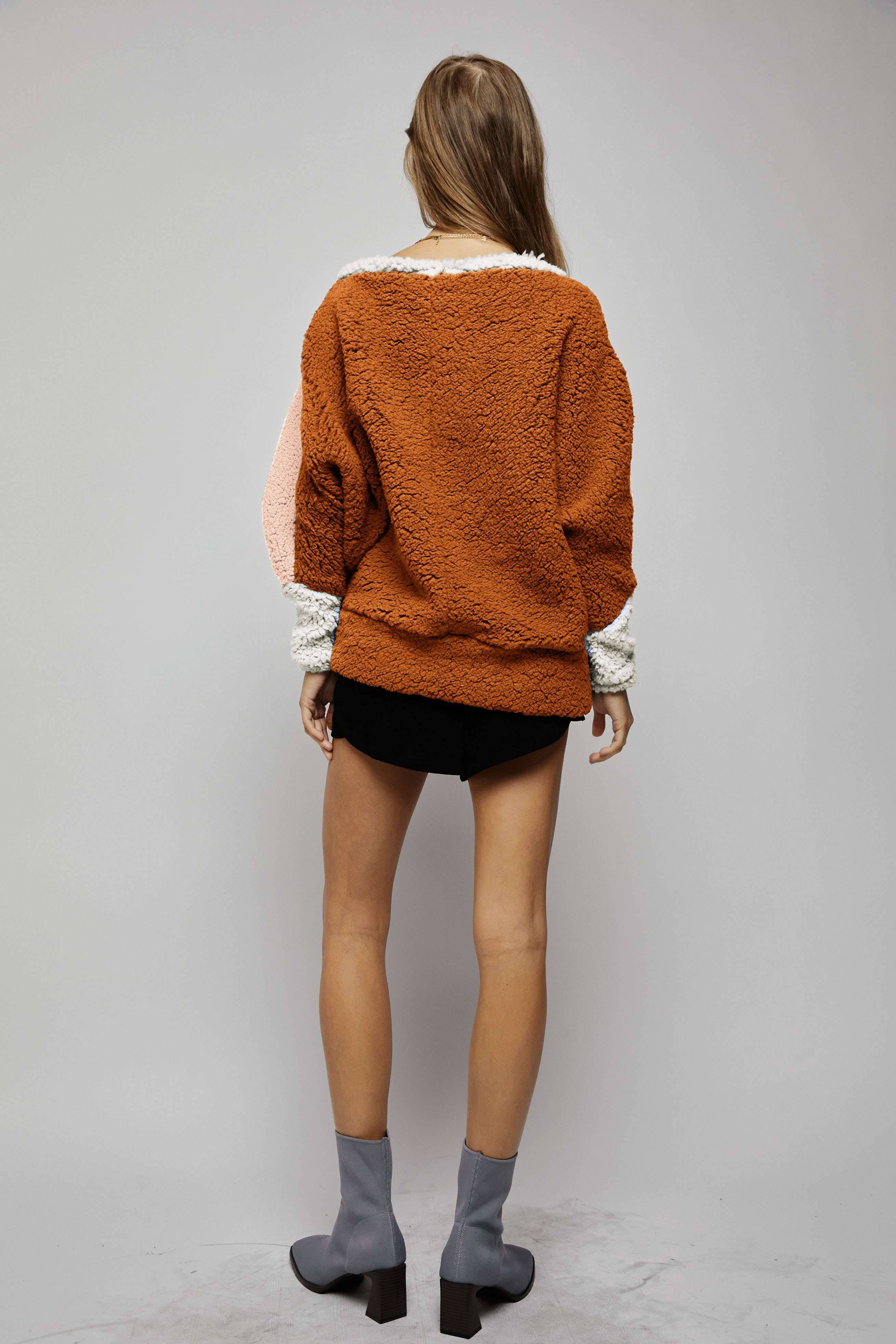 Davi & Dani – wholesale Sweatshirt – Women's – PLUS COLOR BLOCKED OFF SHOULDER SWEATSHIRT14