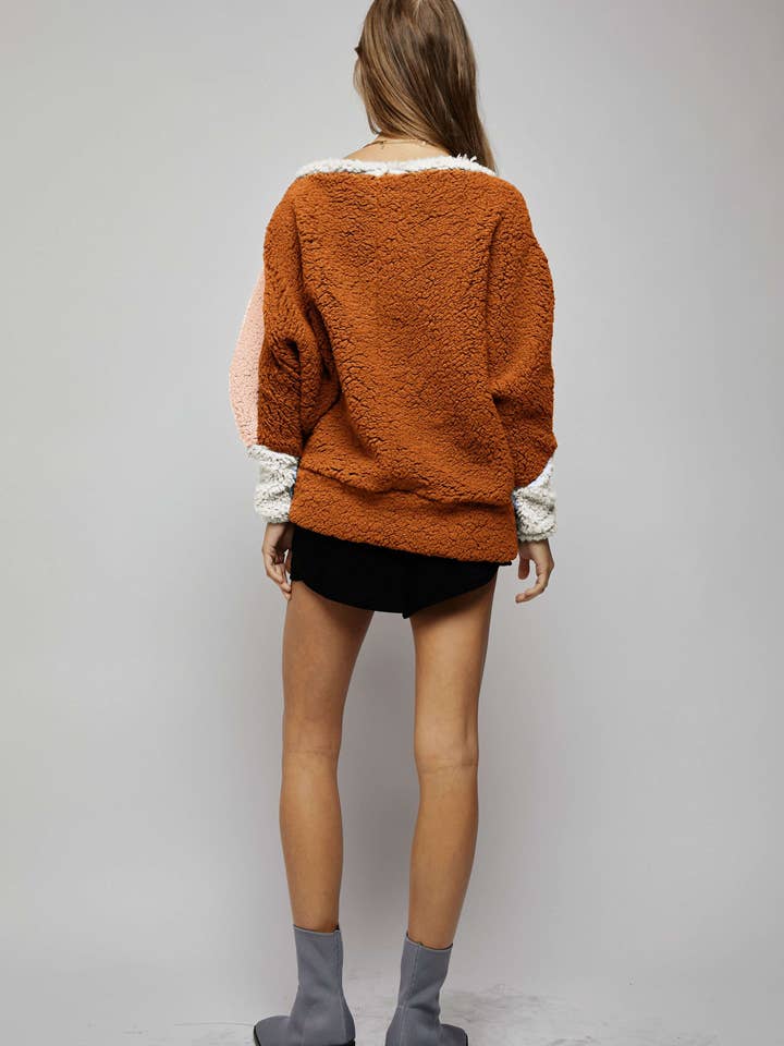 Davi & Dani – wholesale Sweatshirt – Women's – PLUS COLOR BLOCKED OFF SHOULDER SWEATSHIRT14