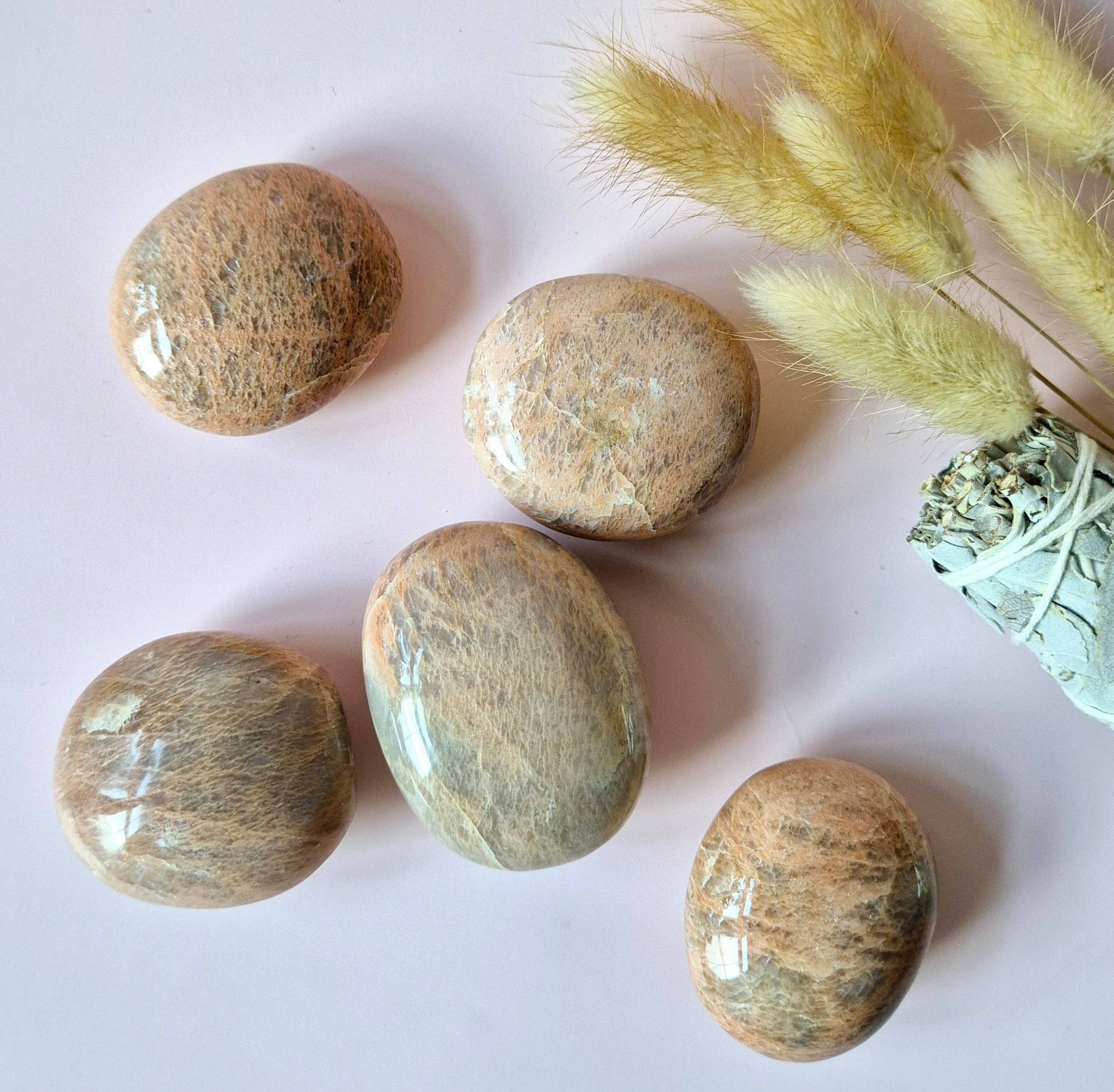 Moonlight Gemstones - Wholesale Spiritual Stone/Crystal - Peach Moonstone Palmstone 60-90g Handstone for Calm and Balance Worry Stone moonstone5