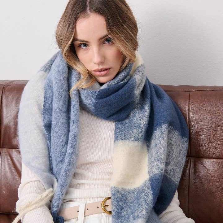 Angels Whisper Accessories - Wholesale Scarf - Women's - Wendy Checkered Fluffy Scarf5