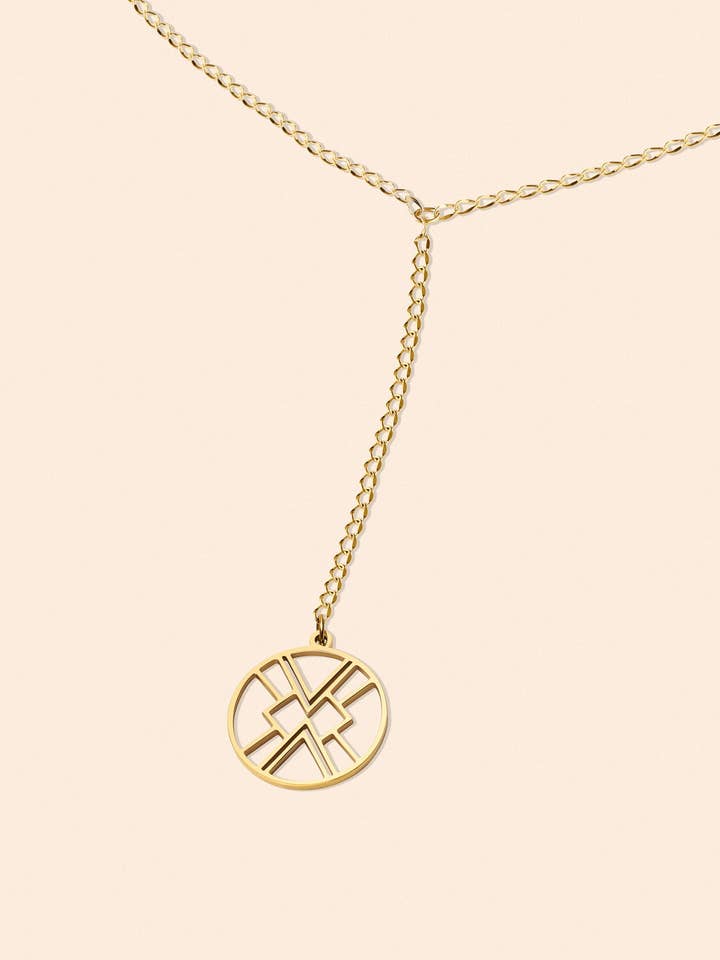 B.Yellowtail Emblem Drop Halskæde - Guld for engroshandel hos B.Yellowtail