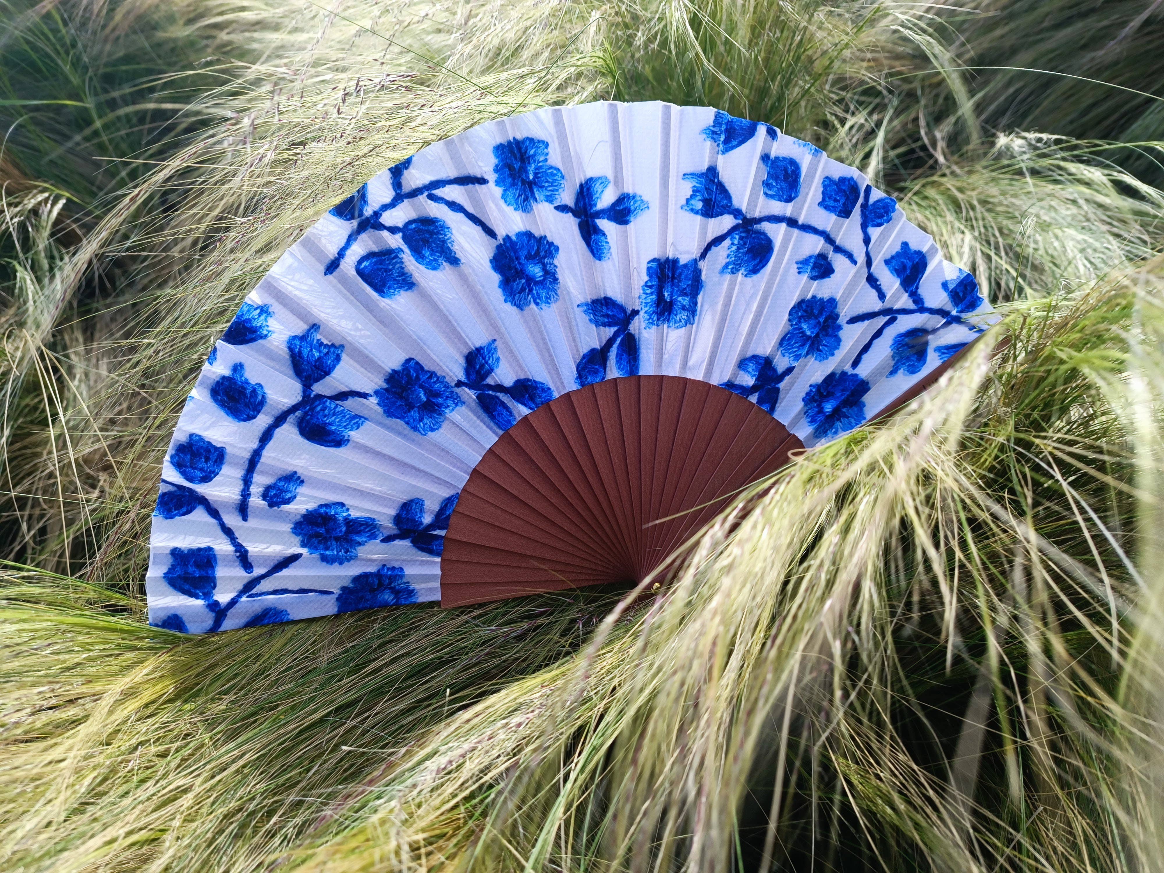 Terra Lusa – Großhandel Handfächer – Hue bestickter Fächer2