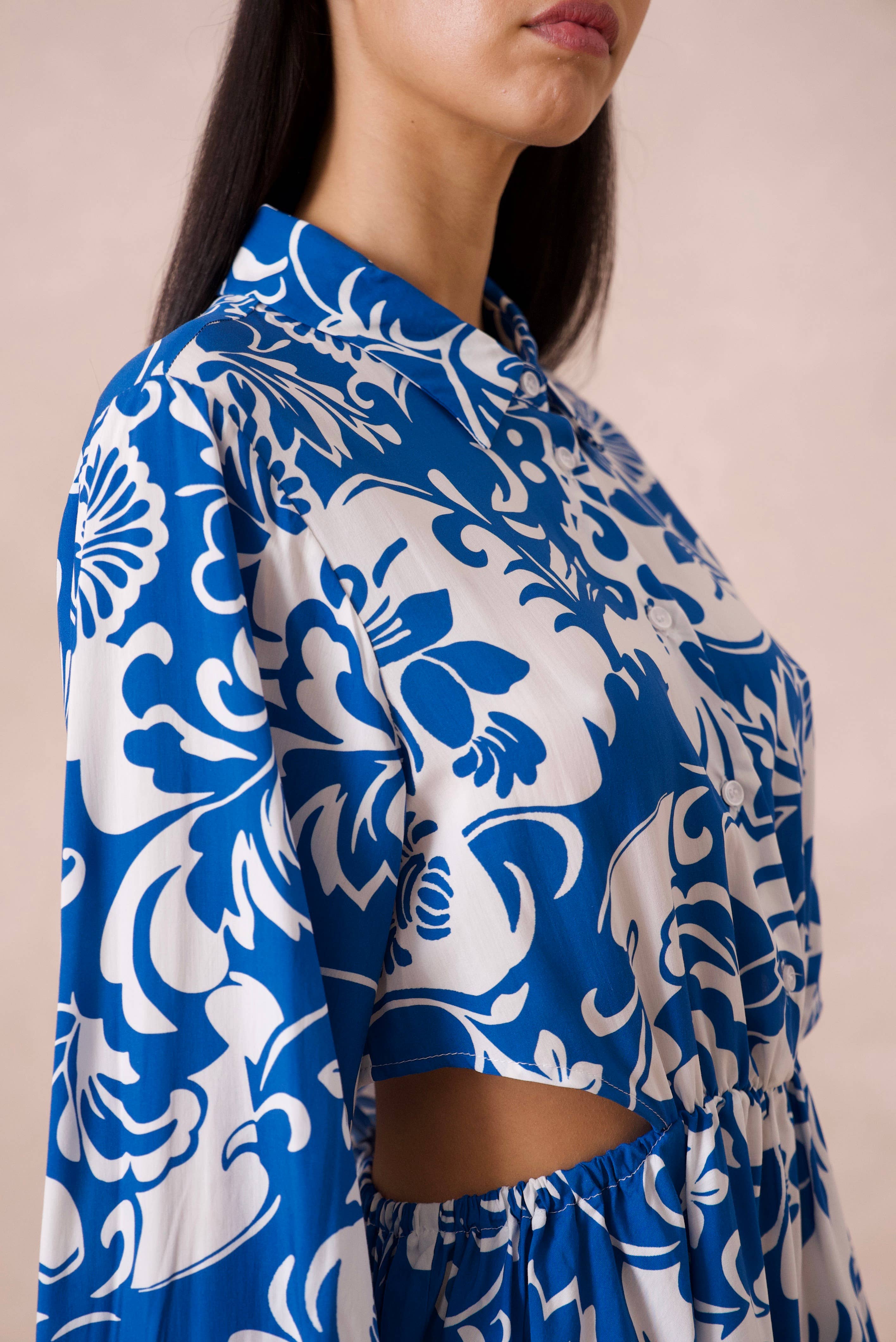 Attentif Paris - Wholesale Dress - Women's - Short printed dress with lapel collar side openings4