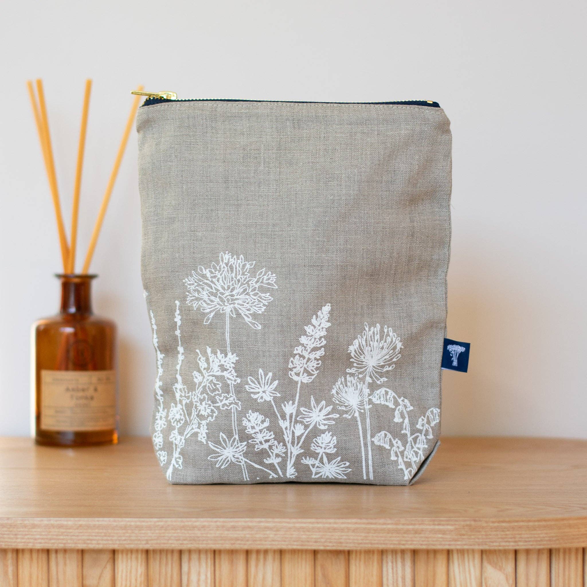 Helen Round - hand printed linen (US Duties Paid) – wholesale Toiletry bag – women's – Linen Toiletry Bag, Large Roomy Design With Garden Flowers6