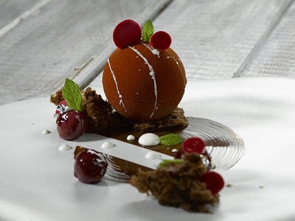 DW91 LLC - Wholesale Chocolate Bar - Carma - Swiss Top Milk Couverture 35% Block 2kg3