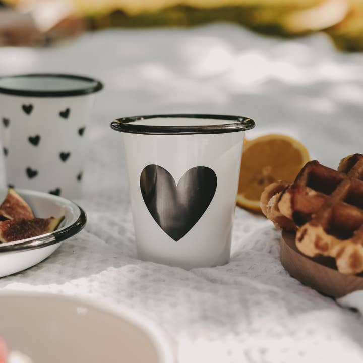 Eulenschnitt - Wholesale Drinking Glass/Cup - Enamel Mug Heart Pure White (PU = 6 pcs)2