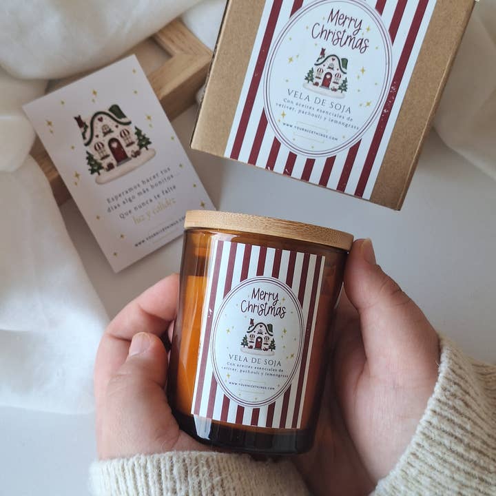 Candela di soia in barattolo di vetro con coperchio in legno - Natale per la vendita all'ingrosso da parte di Your Nice Things - Candles -