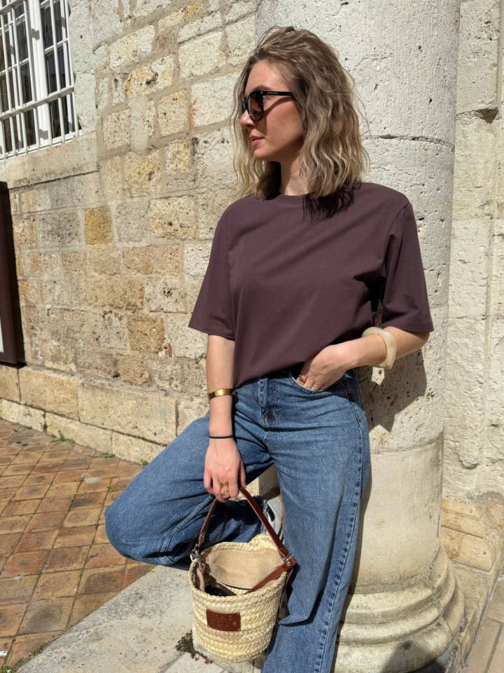 Classic chocolate boska T-shirt for wholesale by boska collection