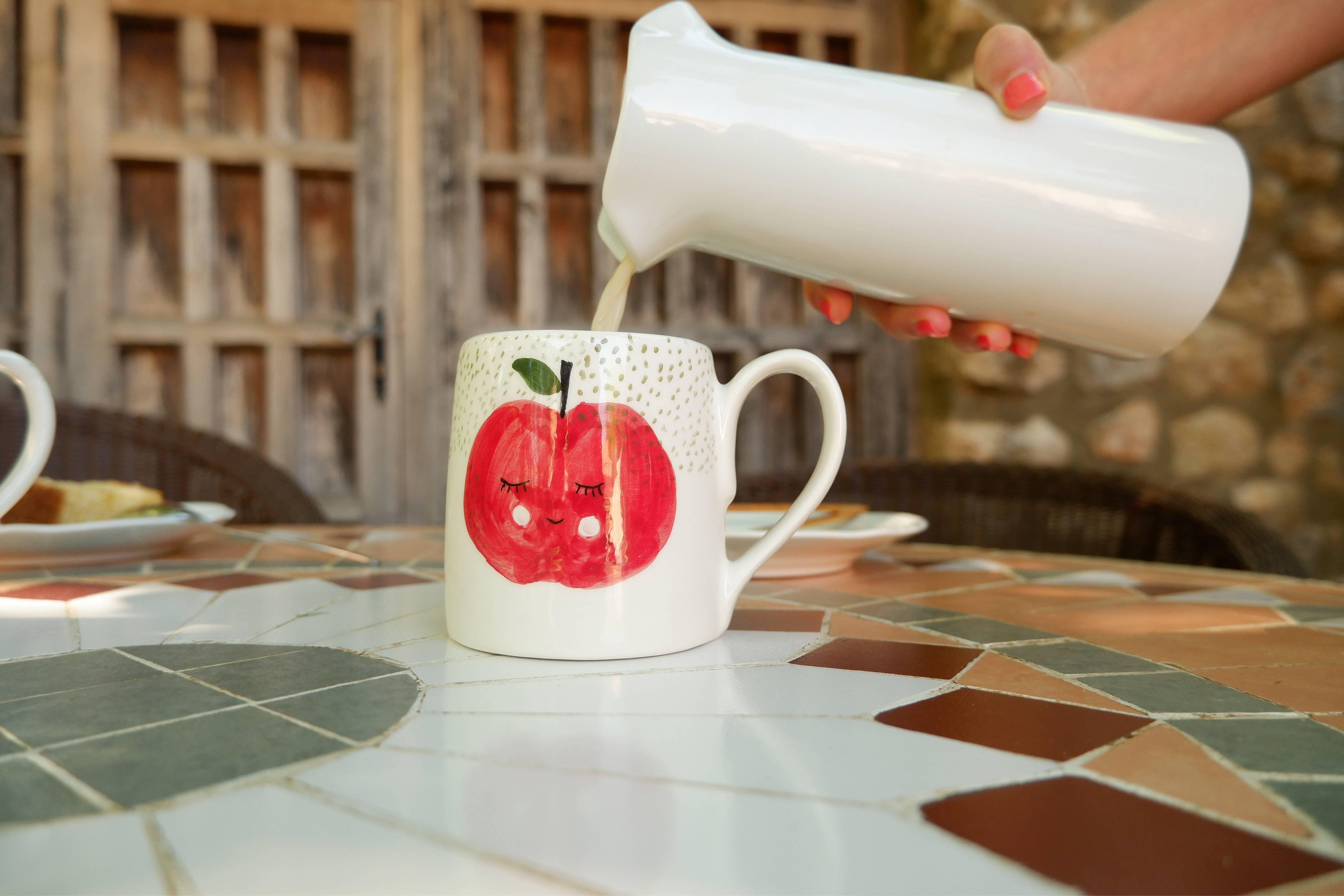 Really Nice Things - Wholesale Coffee Mug - Paula Mug (Apple)1