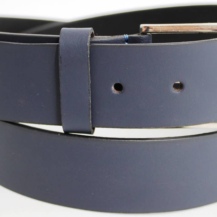 hide & chic – wholesale Belt – Women's – Genuine Full Grain Leather Belt. Colour: Navy.4