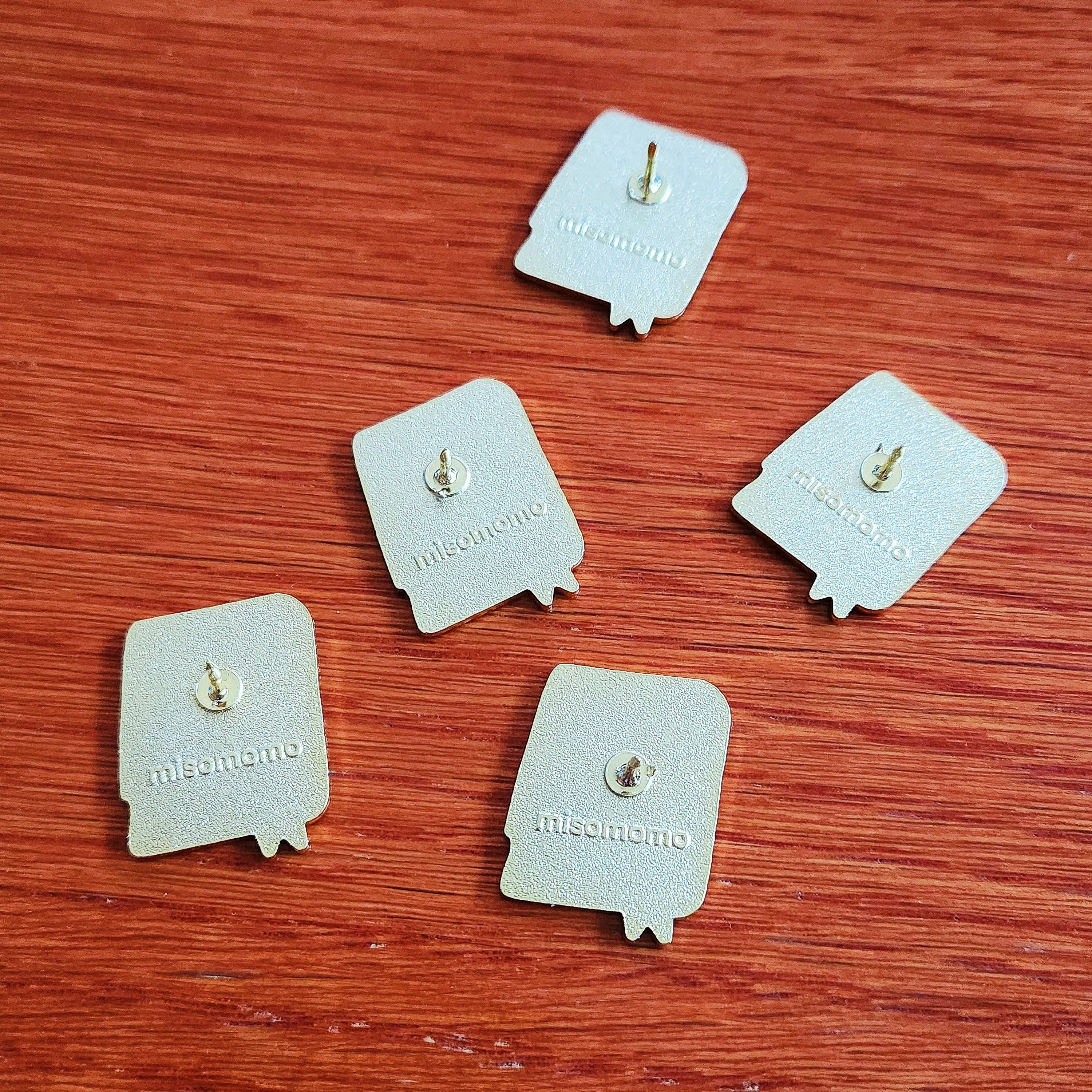 misomomo – wholesale Nål och knapp för kavajslag – Pronomen Book Pin - de/han4