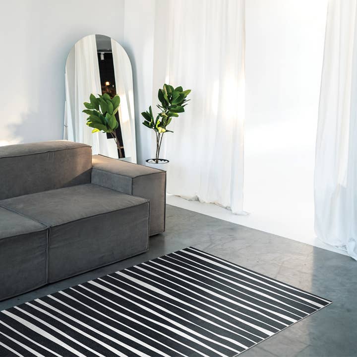Vinyl Rug Flow for wholesale by Adamá