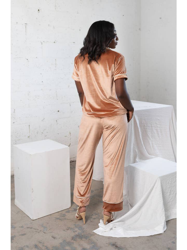 Manifiesto - Vendita all'ingrosso Completo loungewear - Donna - Set da salotto in velluto Marina Peach1