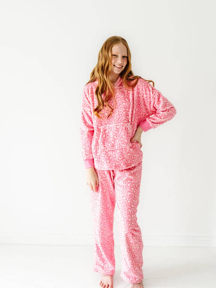 Pantalones de felpa de leopardo rosa para venta al por mayor de Macaron + Me