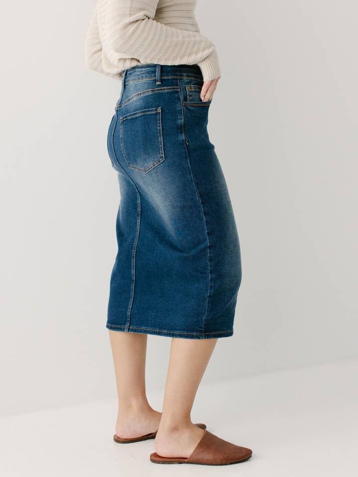 The Main Street Exchange - Wholesale Skirt - Women's - 'Wren' Classic Denim Skirt4