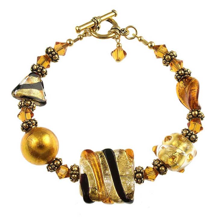 Bracelet en œil de tigre avec perles en ambre, topaze et feuille d'or pour la vente par Andrea Menghetti
