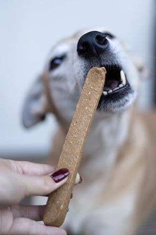 Kivo Petfood - Wholesale Pet Treats - Dog - Dog Snack - Take & Break Chicken - 50 pieces1