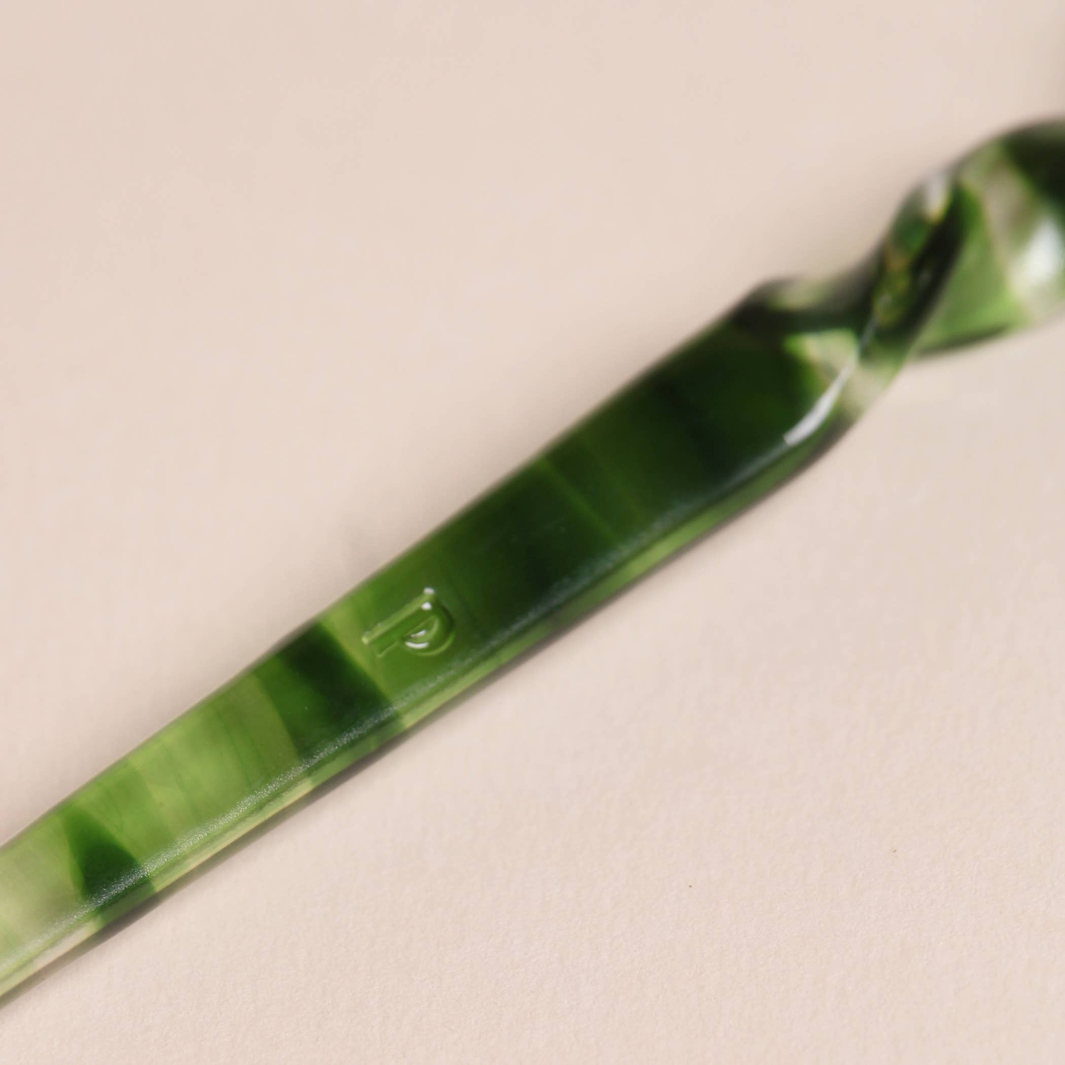 Peignee Paris - Wholesale Hair Pin - Hair pic - Emerald4