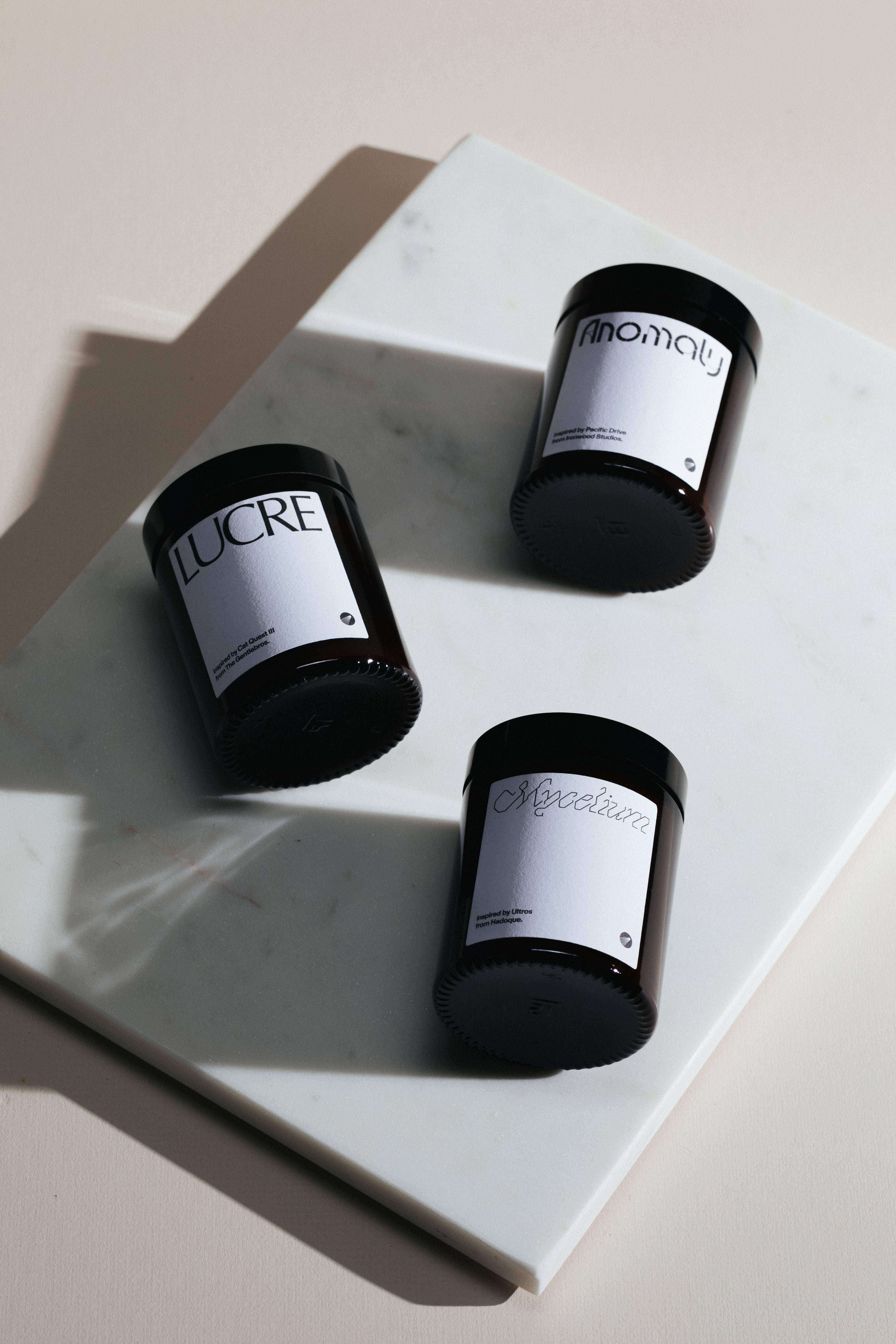 Own – wholesale Jar/filled candle – White Label Amber Glass Soy Candle - 180ml/18CL Customisable5