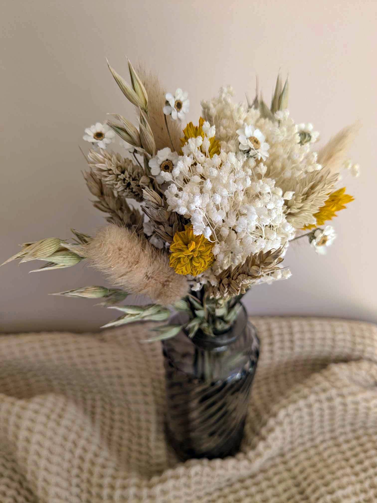 Maison Oline - Wholesale Dried/Pressed Flowers - Sunny - Small bouquet of natural dried flowers for dec3