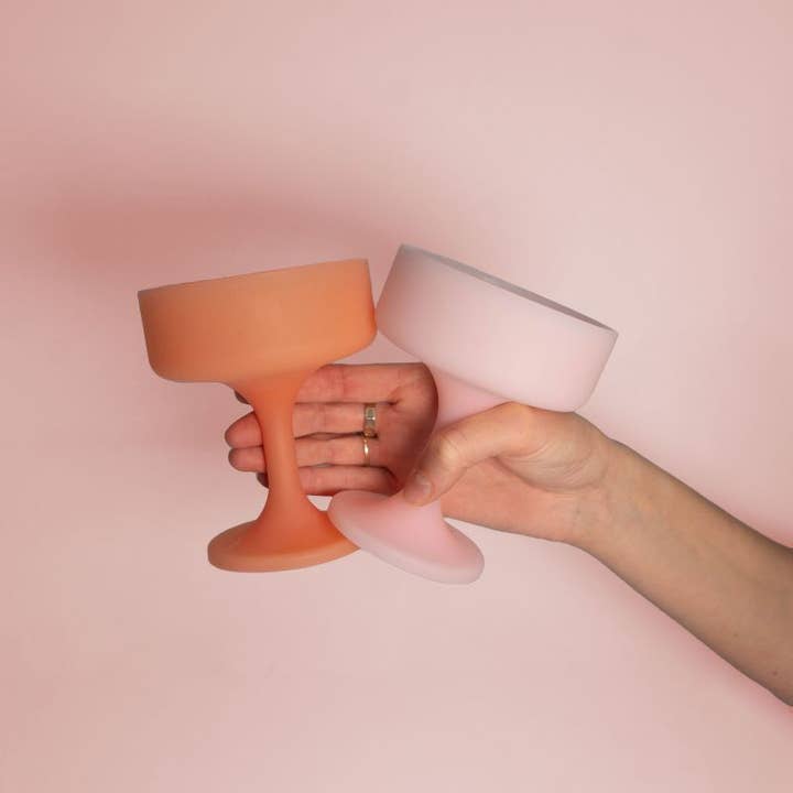 porter green | style + sustainability - Vendita all'ingrosso Bicchieri da cocktail/superalcolici - Peach + Petal | Mecc | Bicchieri da cocktail in silicone infrangibili5
