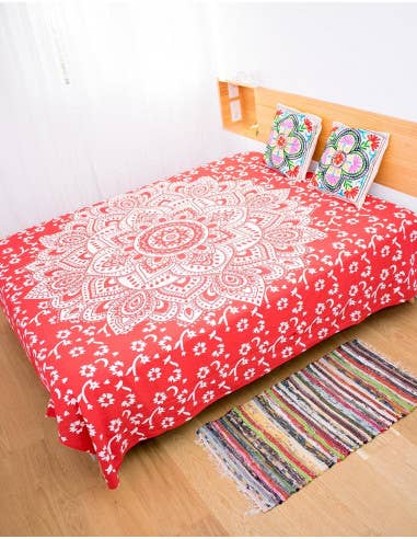Red bedspread for wholesale on Faire2