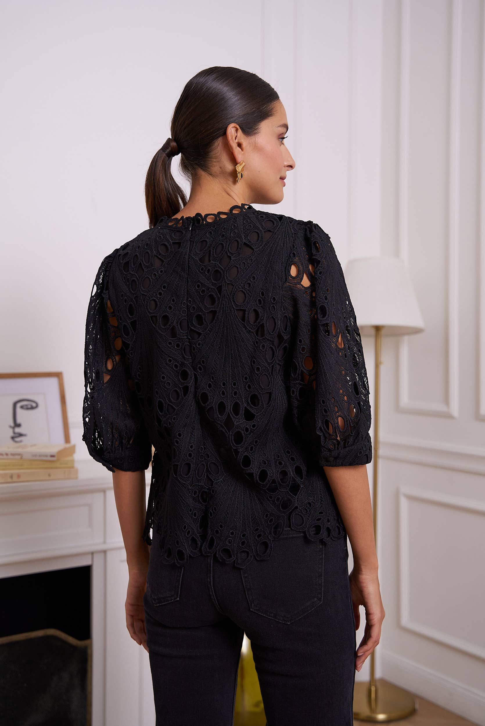 CHOKLATE PARIS - Wholesale Blouse - Women's - Daisy Guipure Lace Top - CH0017