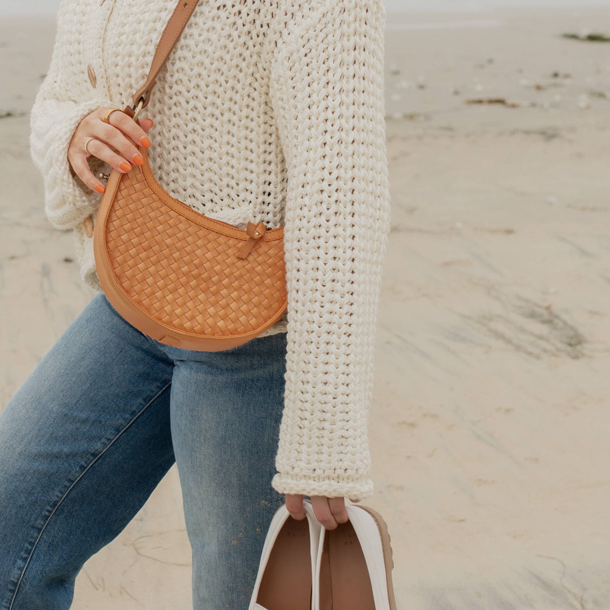 Elevate - Wholesale Crossbody Bag - Women's - Woven Priya Crossbody | 3-in-1 Leather Crossbody12