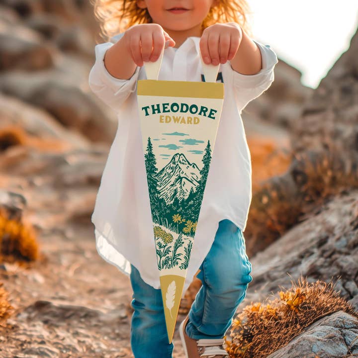 Aangepaste Naam Bord Vilt Landschap Wimpel voor wholesale door Benoit's Design Co.