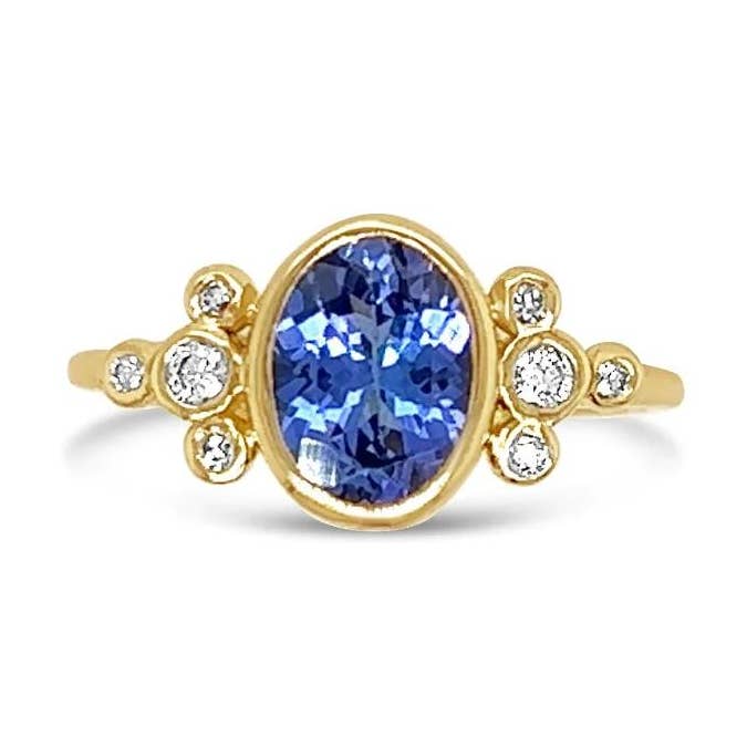 Tanzanitring med diamant-trefoilklynger i 14k gult guld for engroshandel hos Emily Amey Jewelry