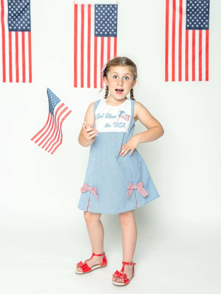 Robe à plis brodés à carreaux God Bless the USA pour la vente par Posh Pickle