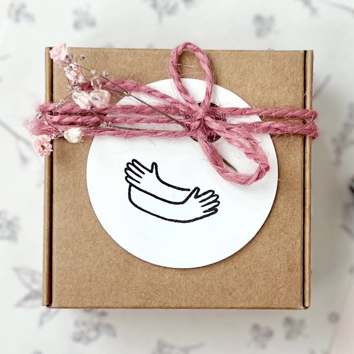 Stamp Hug | Stamp Hugs & Love for wholesale by Der kleine Sperling