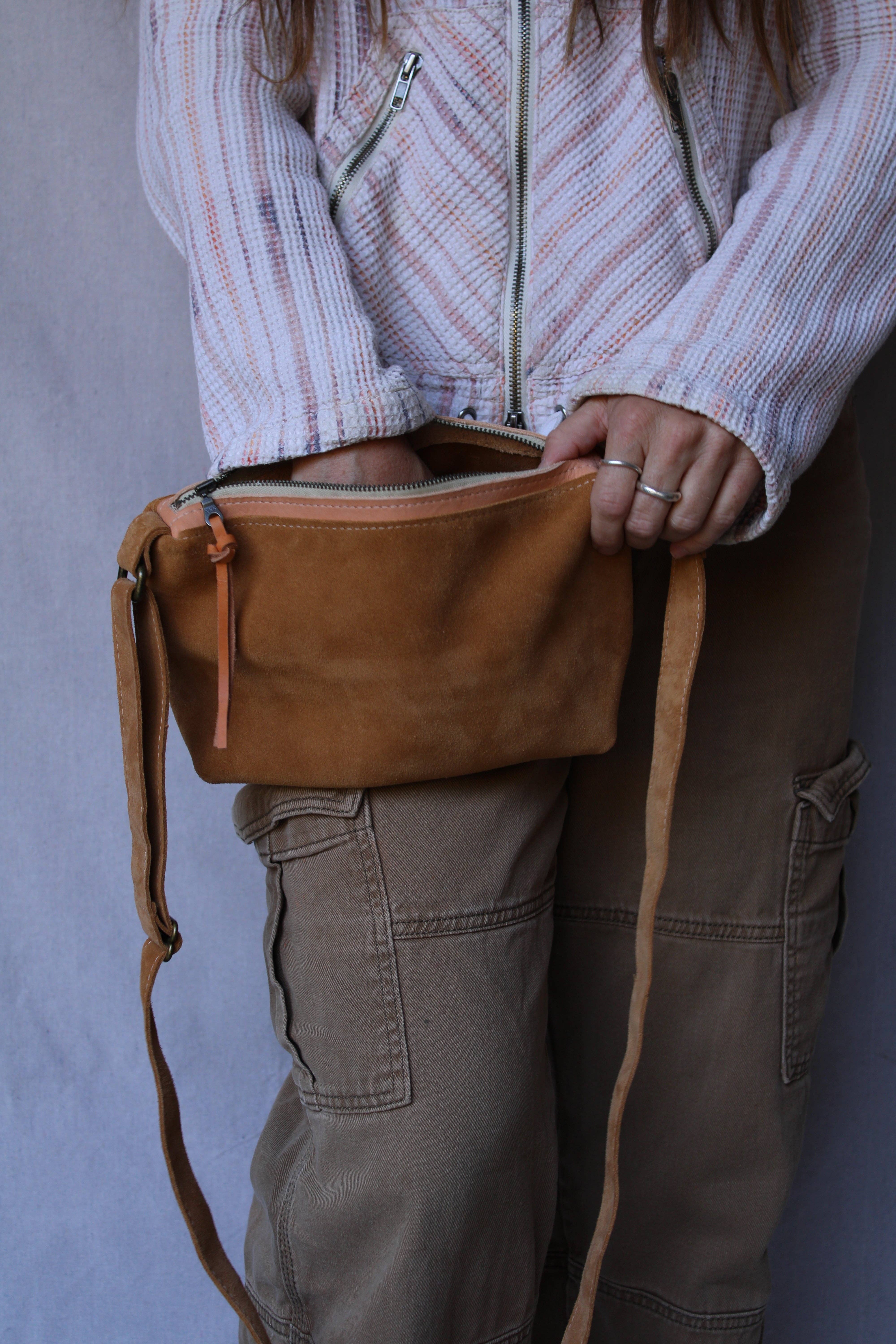 Olive n' Suede - Wholesale Crossbody Bag - Women's - Solara Side Bag- DARK1