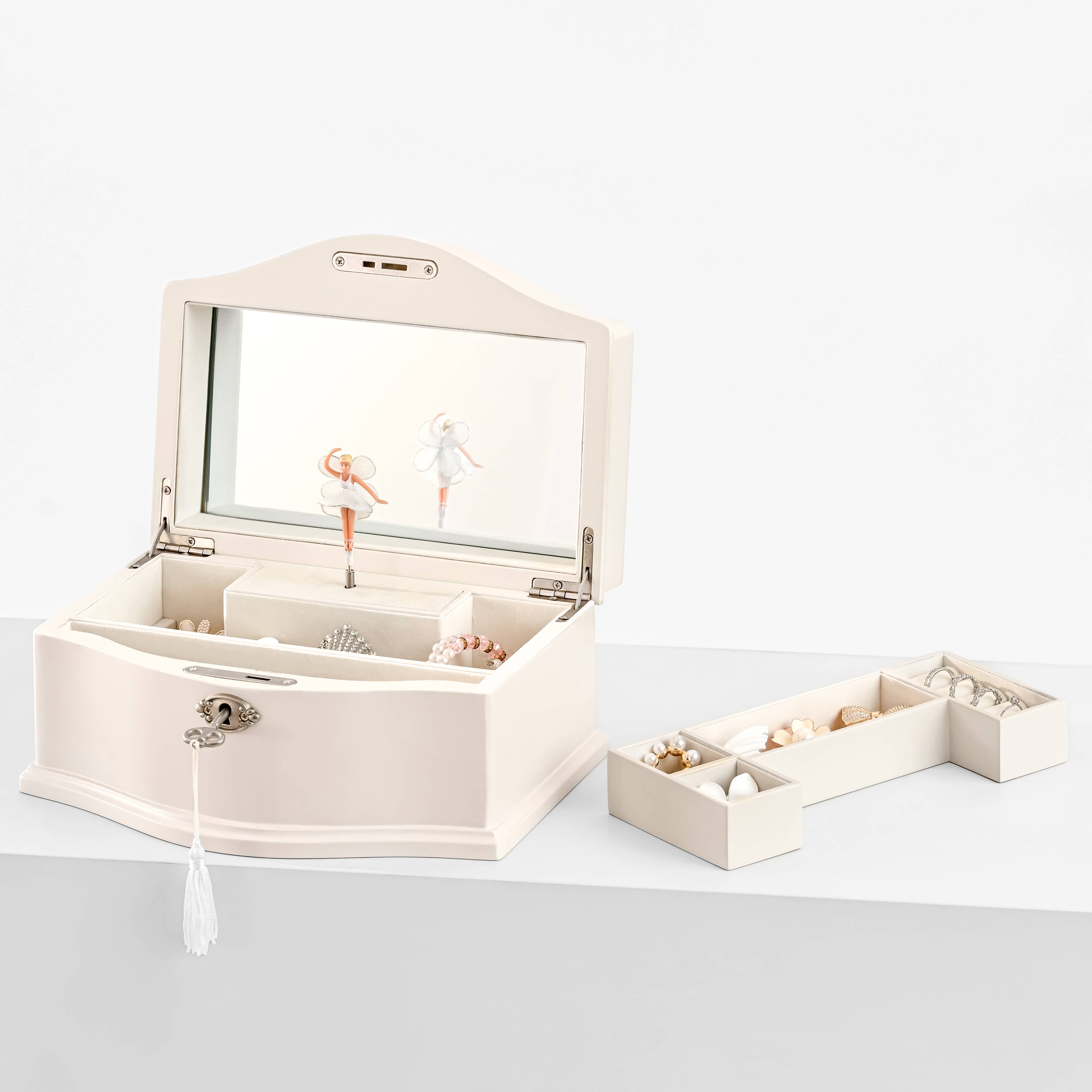 Arlo Belle LLC - Wholesale Jewelry Box/Organizer - Kids Musical Jewelry Box with Lock and Spinning Ballerina5