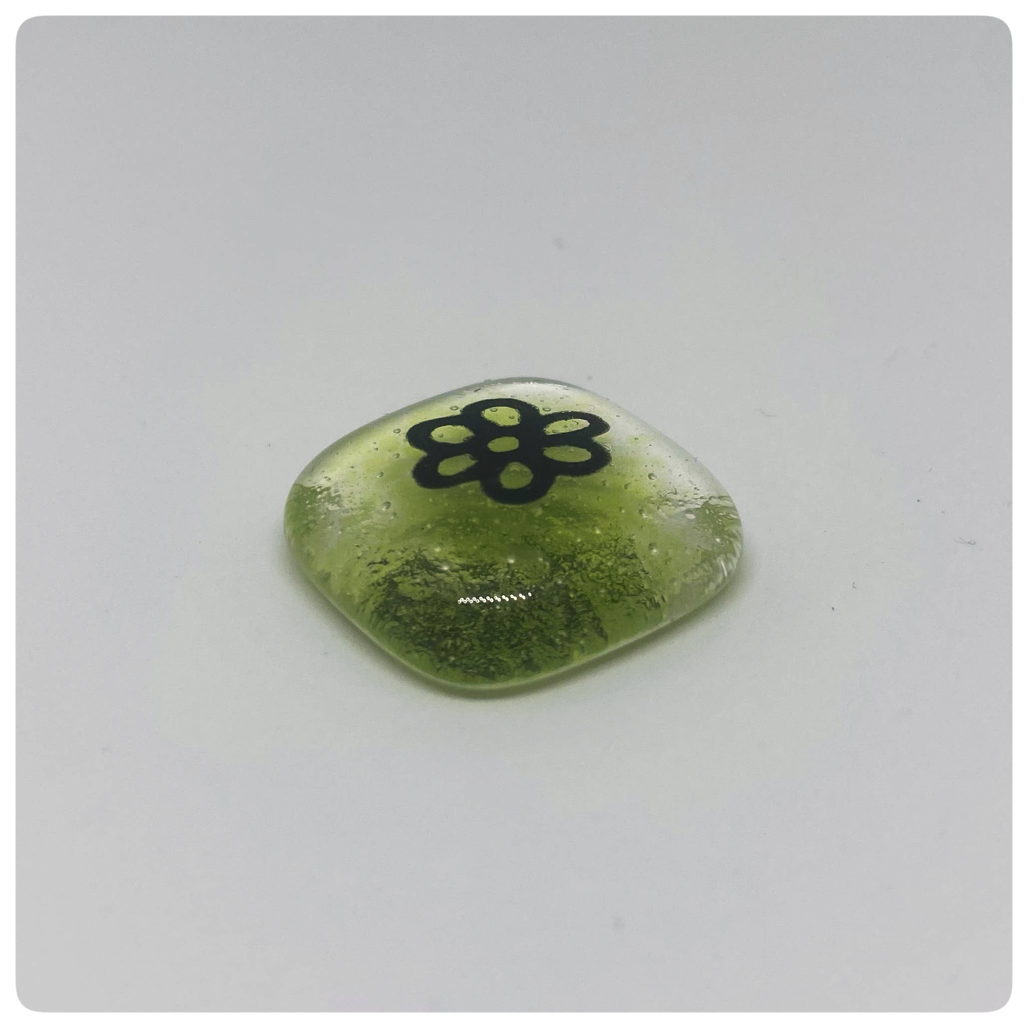 Salvia Glass - Wholesale Keepsake Coin/Token - Glass Pocket Hug mini tin4