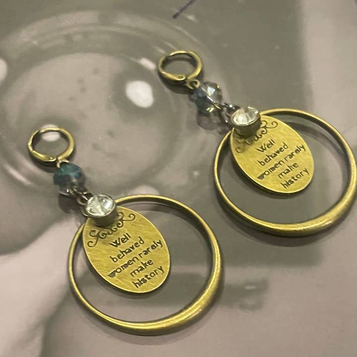 Velopdragne Kvinder Øreringe - Gave/Museum/Mode/Vestlig for engroshandel hos Savannah Hoffman Designs Artisan Jewelry