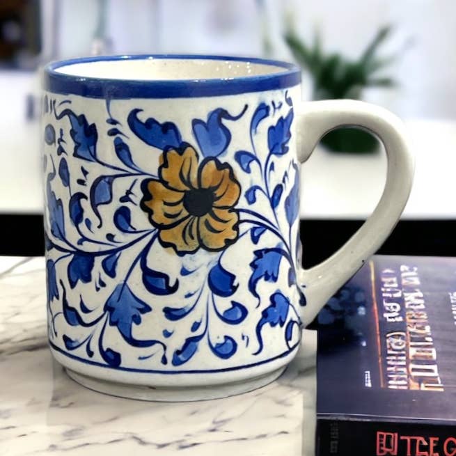 Taza de té y café Blue Pottery, diseño de flores amarillas para venta al por mayor de Heaven Spring Ltd