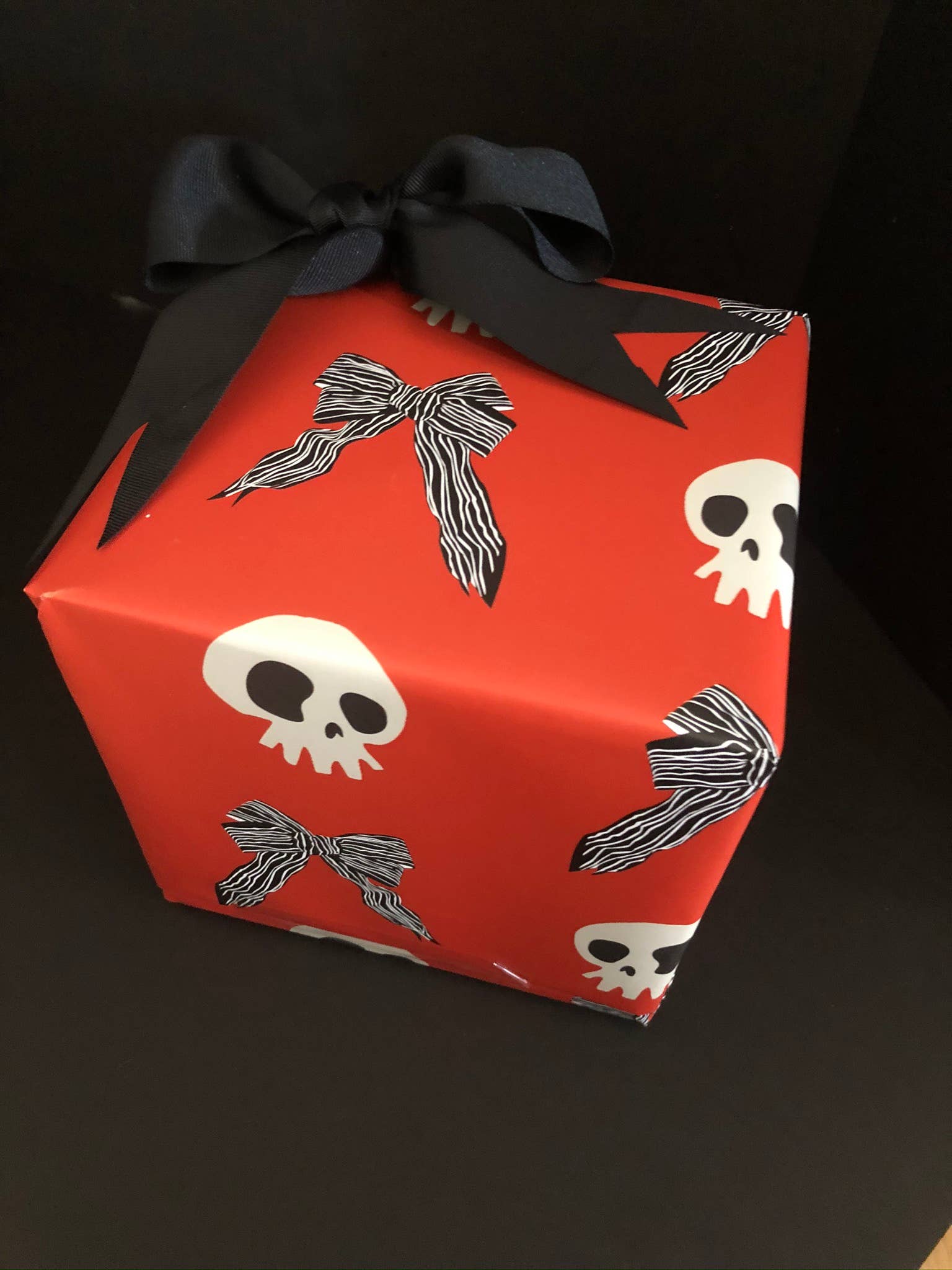 Skelly Paper Co. - Wholesale Flat Wrap - Skull & Bows Wrapping Paper1