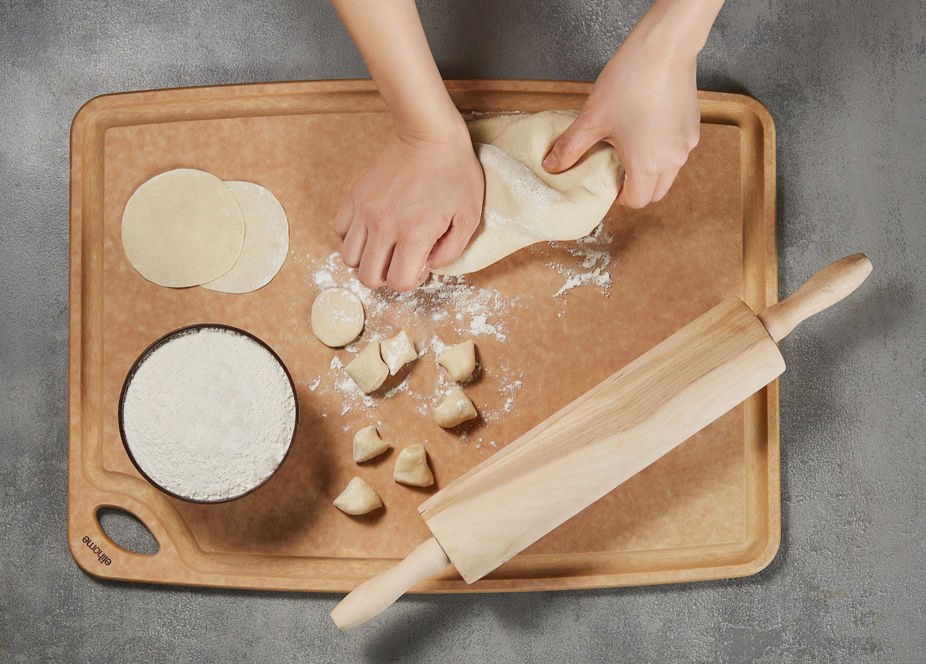 Elihome - Wholesale Cutting Board - Classic Series 7 x 10 x 1/4 Cutting Board - Small1